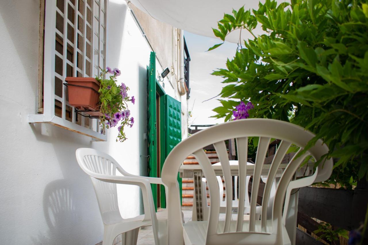 Casa Vacanze "Villa Severina" Iun R6166 R6692 Carbonia Exterior photo